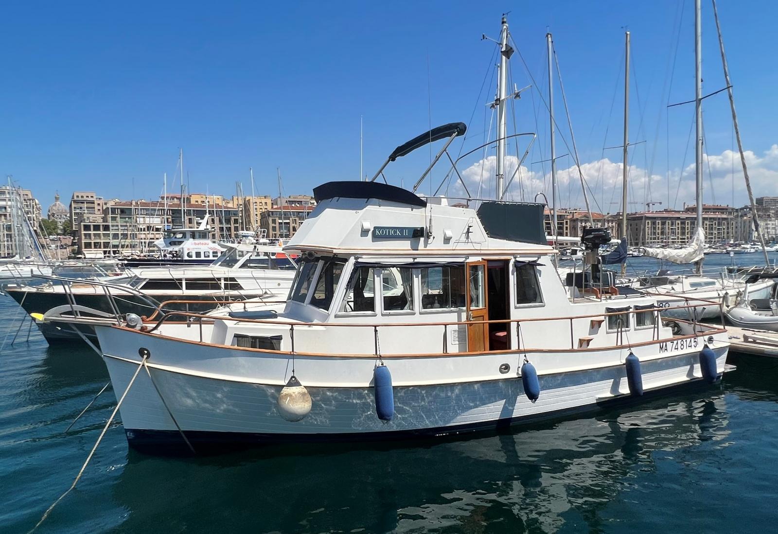 GRAND BANKS 36