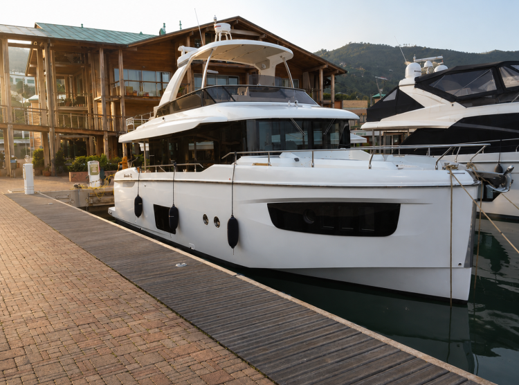 ABSOLUTE Navetta 52