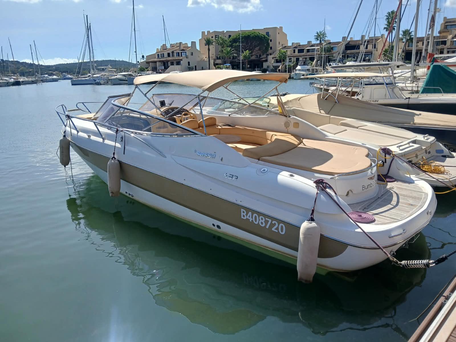 s32