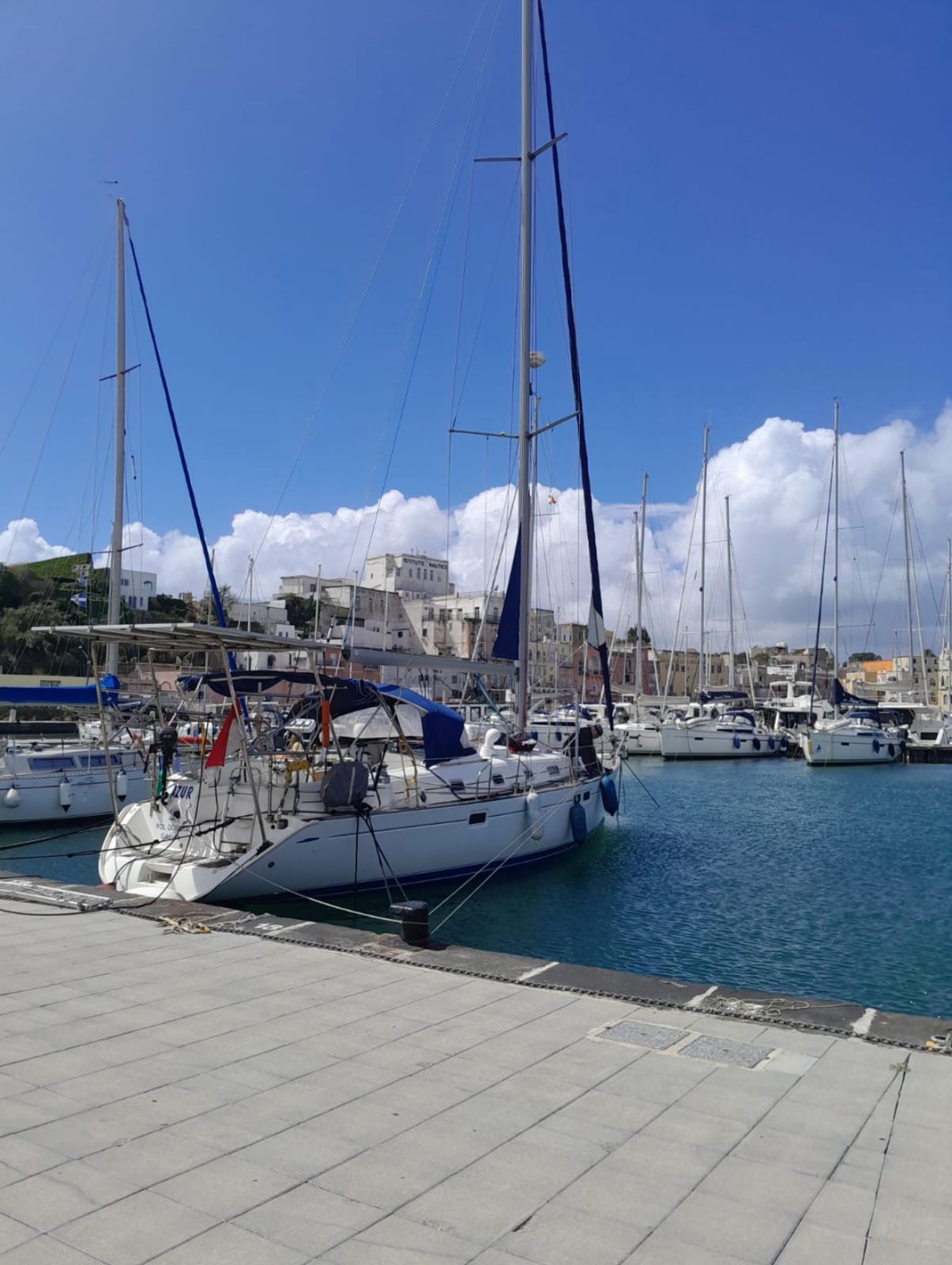 OCEANIS 461