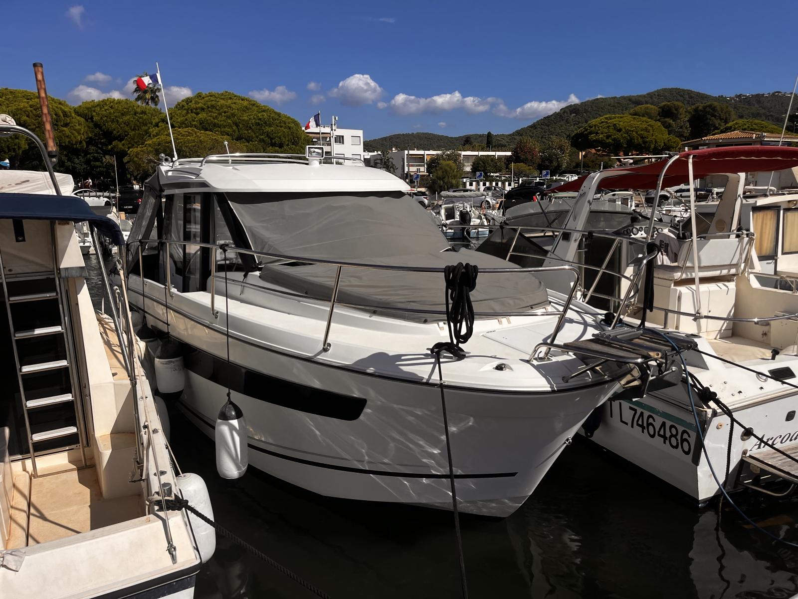 MERRY FISHER 895